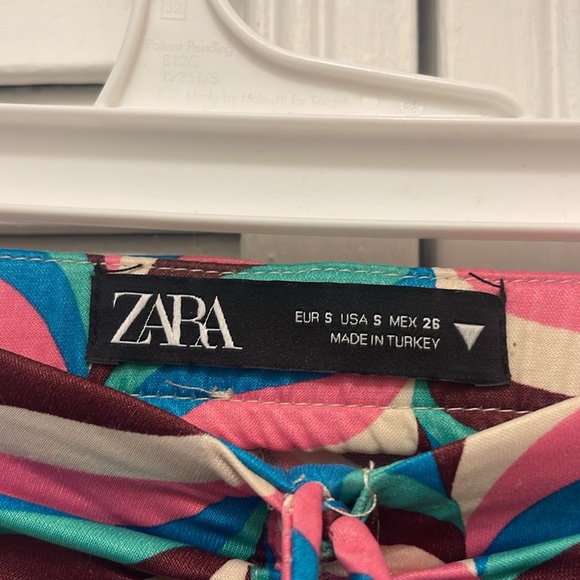 zara silk pants, cinch at the waist and flare at the bottom - Picture 3 of 3